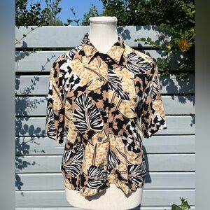 Vintage HMC printed buttons down top with left pocket